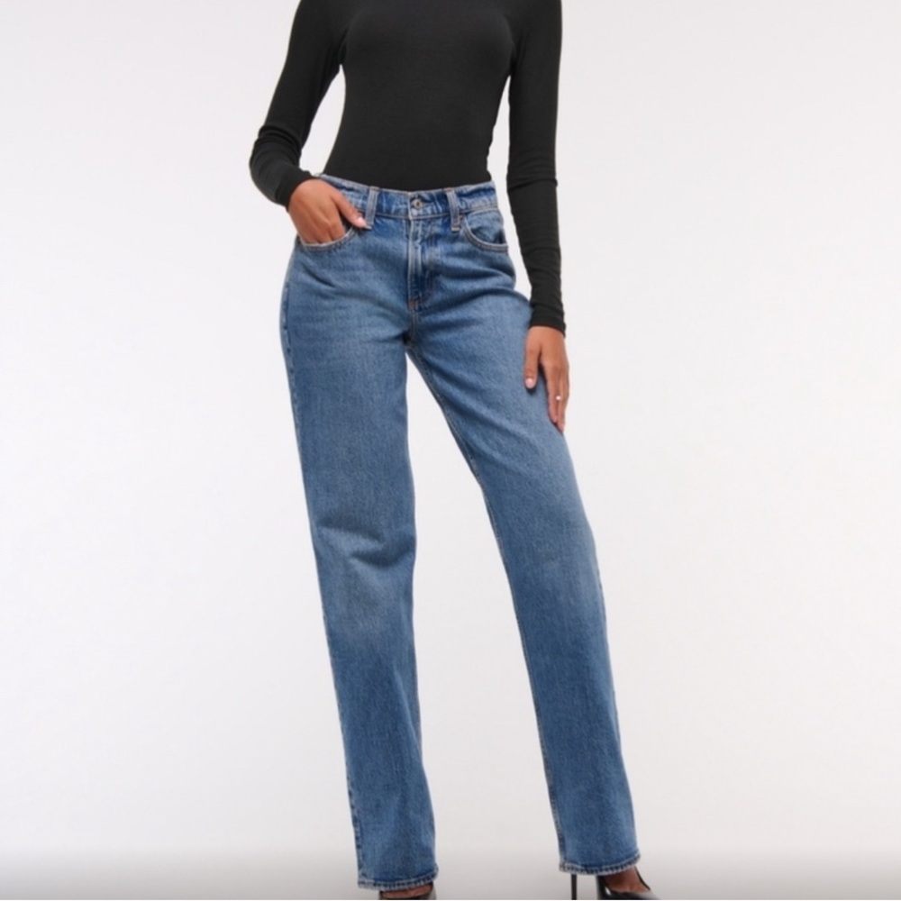 Abercrombie & Fitch Curve Love Low Rise Baggy Jeans